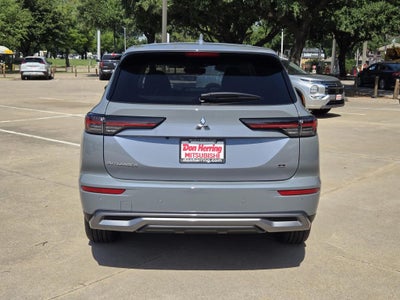 2026 Mitsubishi Outlander SE
