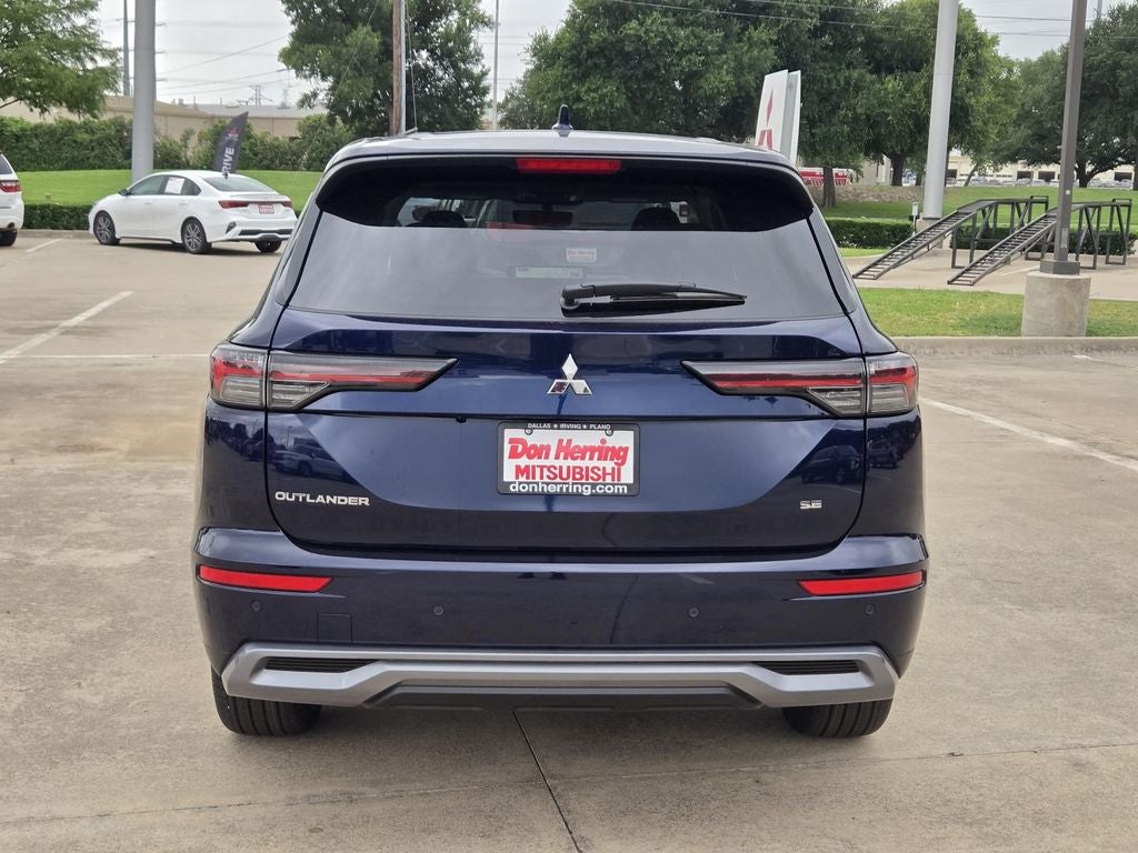 2026 Mitsubishi Outlander SE