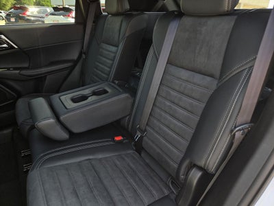 2026 Mitsubishi Outlander LE