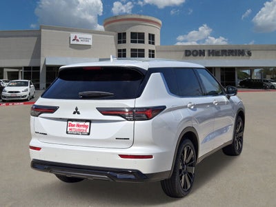2026 Mitsubishi Outlander LE