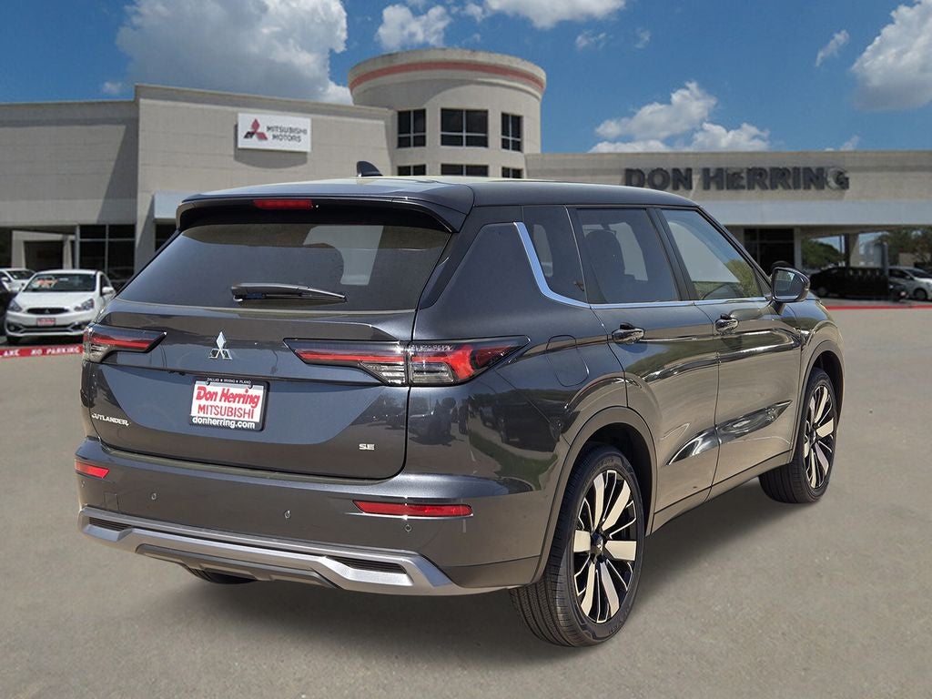 2026 Mitsubishi Outlander SE