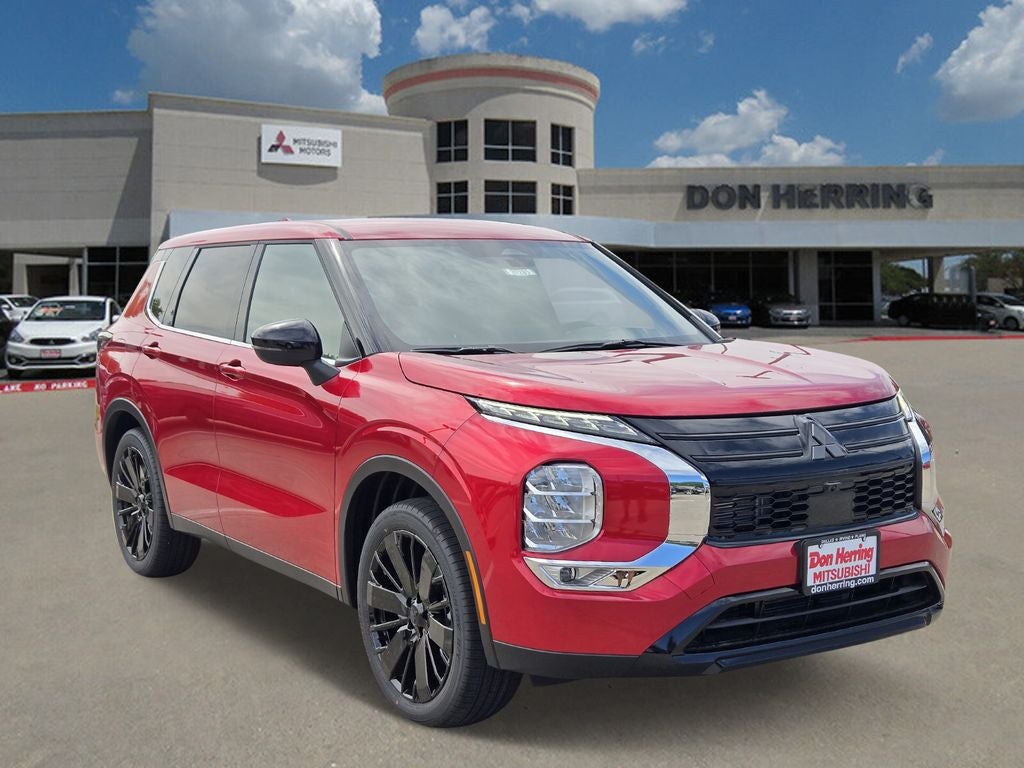 2026 Mitsubishi Outlander LE