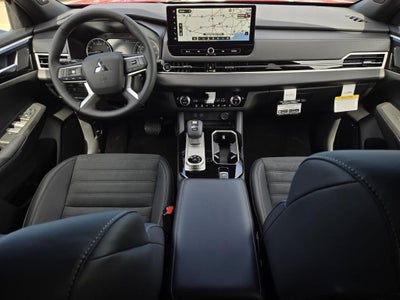 2026 Mitsubishi Outlander LE