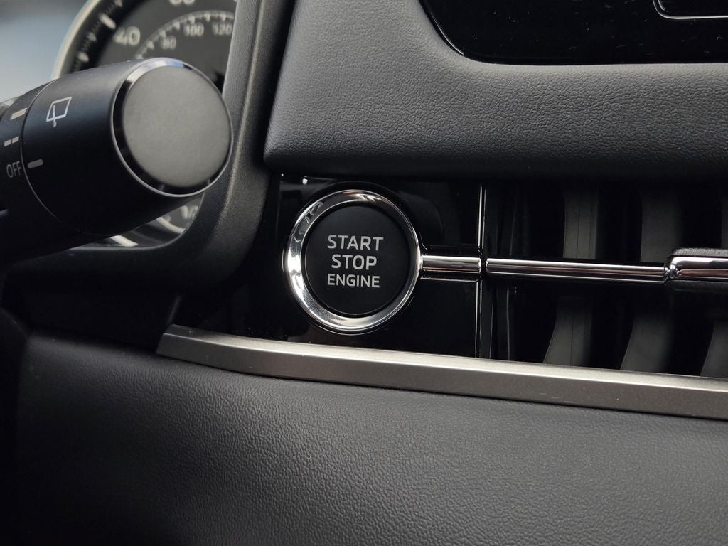 2026 Mitsubishi Outlander LE