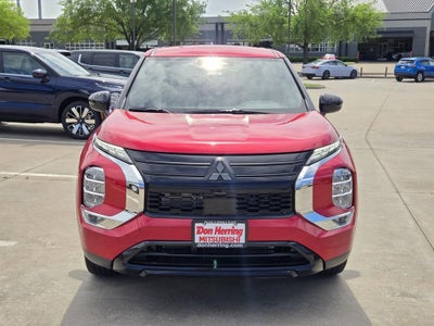 2026 Mitsubishi Outlander LE