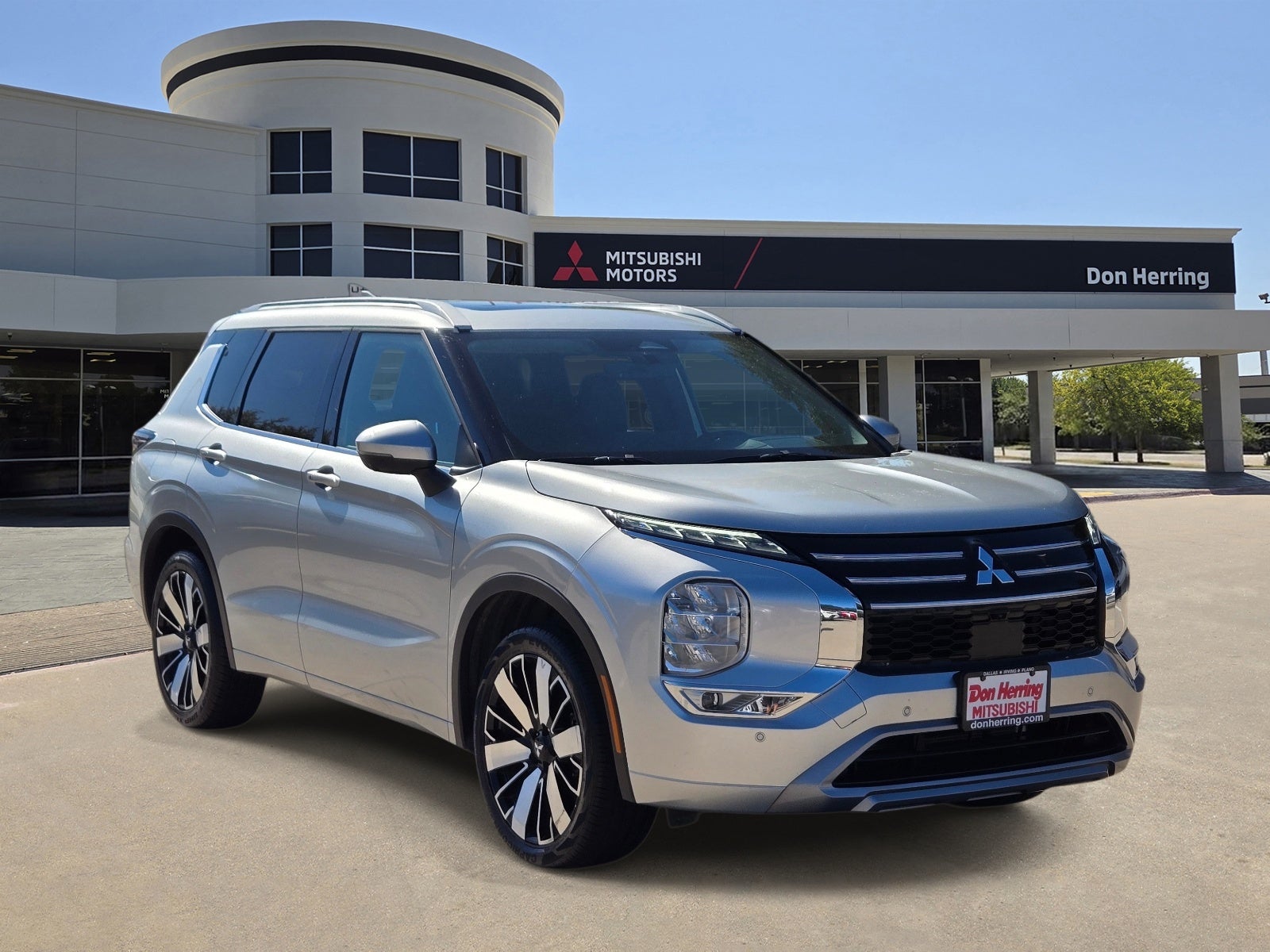 2025 Mitsubishi Outlander SEL