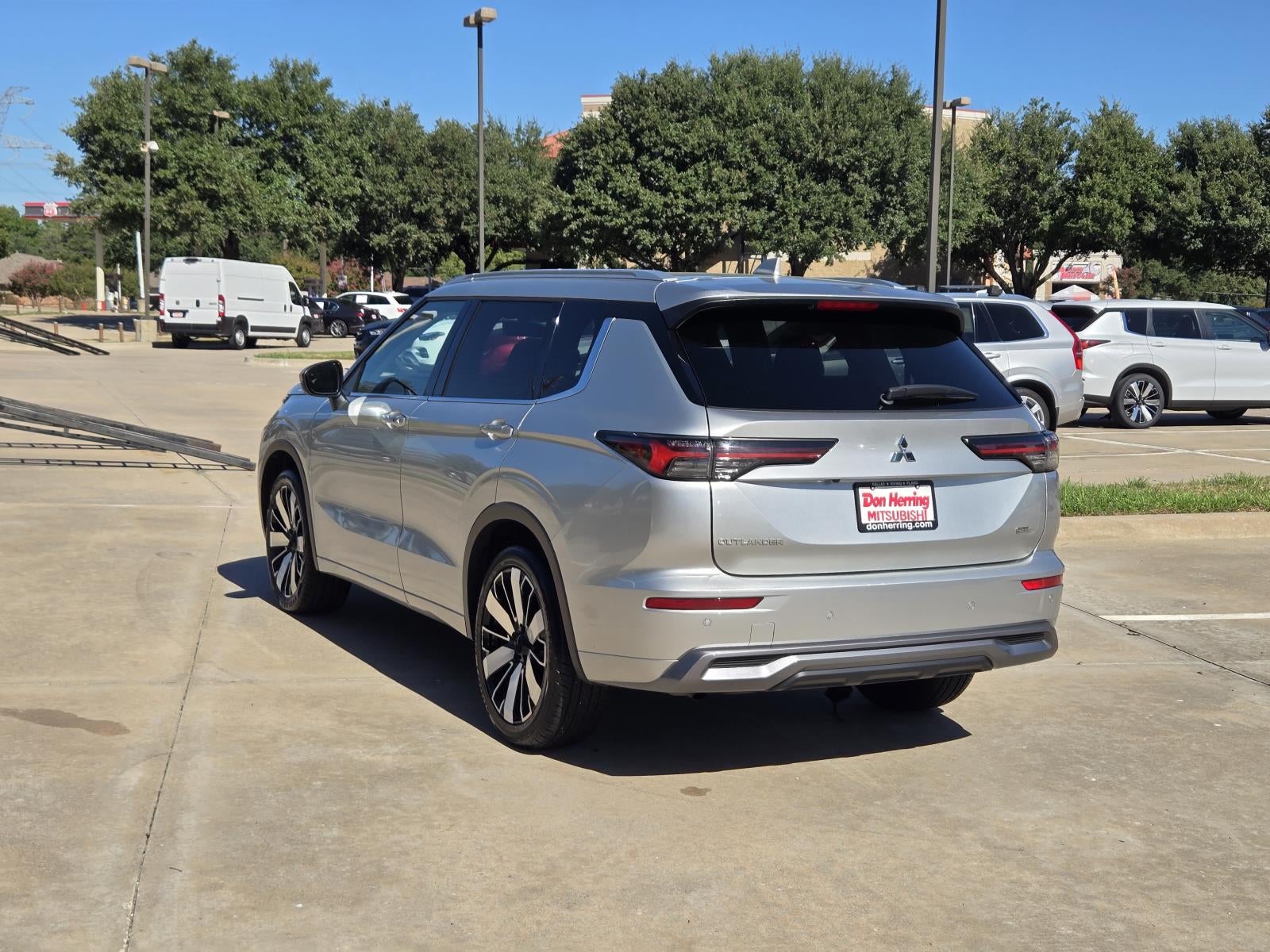 2025 Mitsubishi Outlander SEL