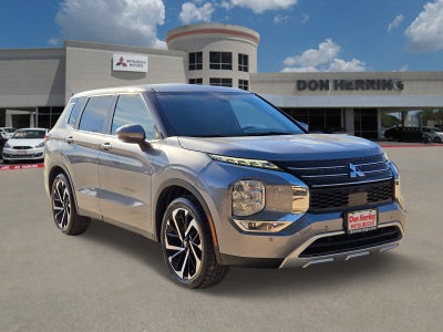 2022 Mitsubishi Outlander SE