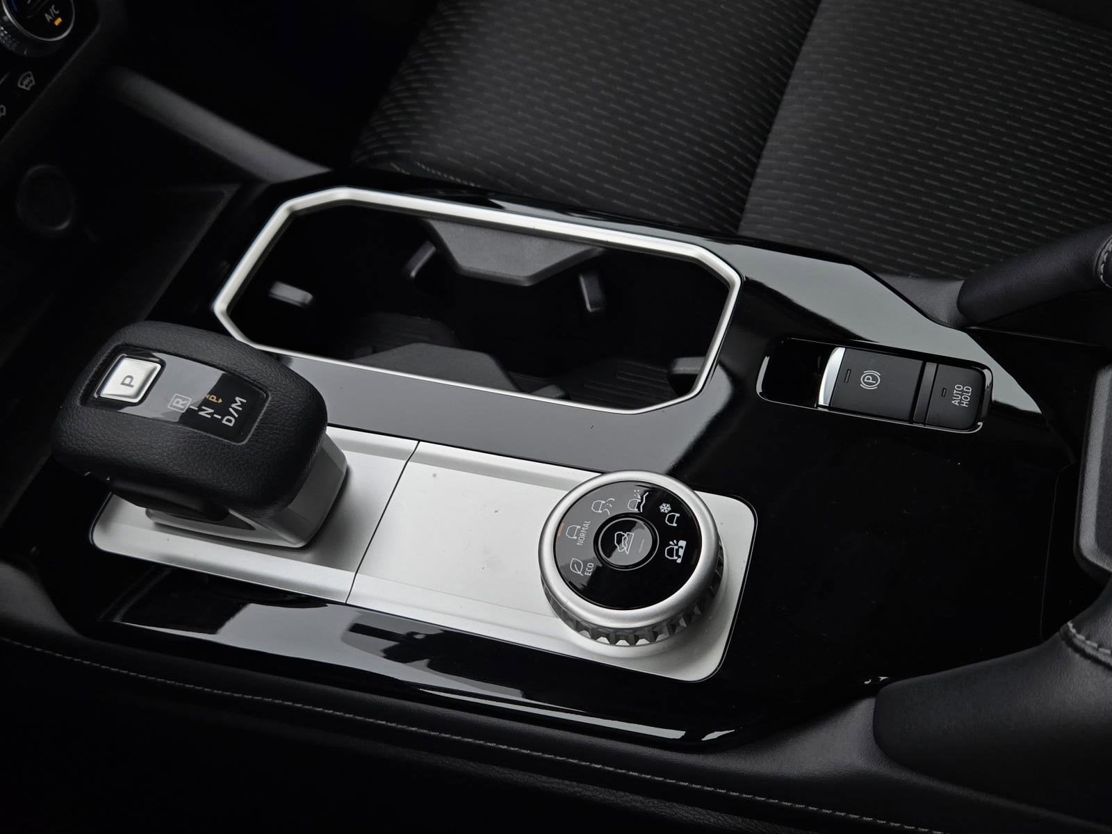 2025 Mitsubishi Outlander ES