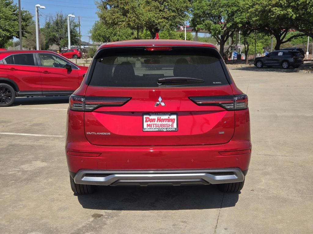 2026 Mitsubishi Outlander SE