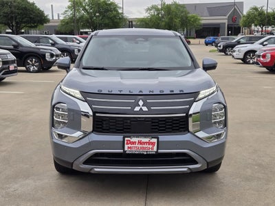2026 Mitsubishi Outlander SE