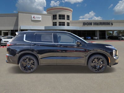 2026 Mitsubishi Outlander LE