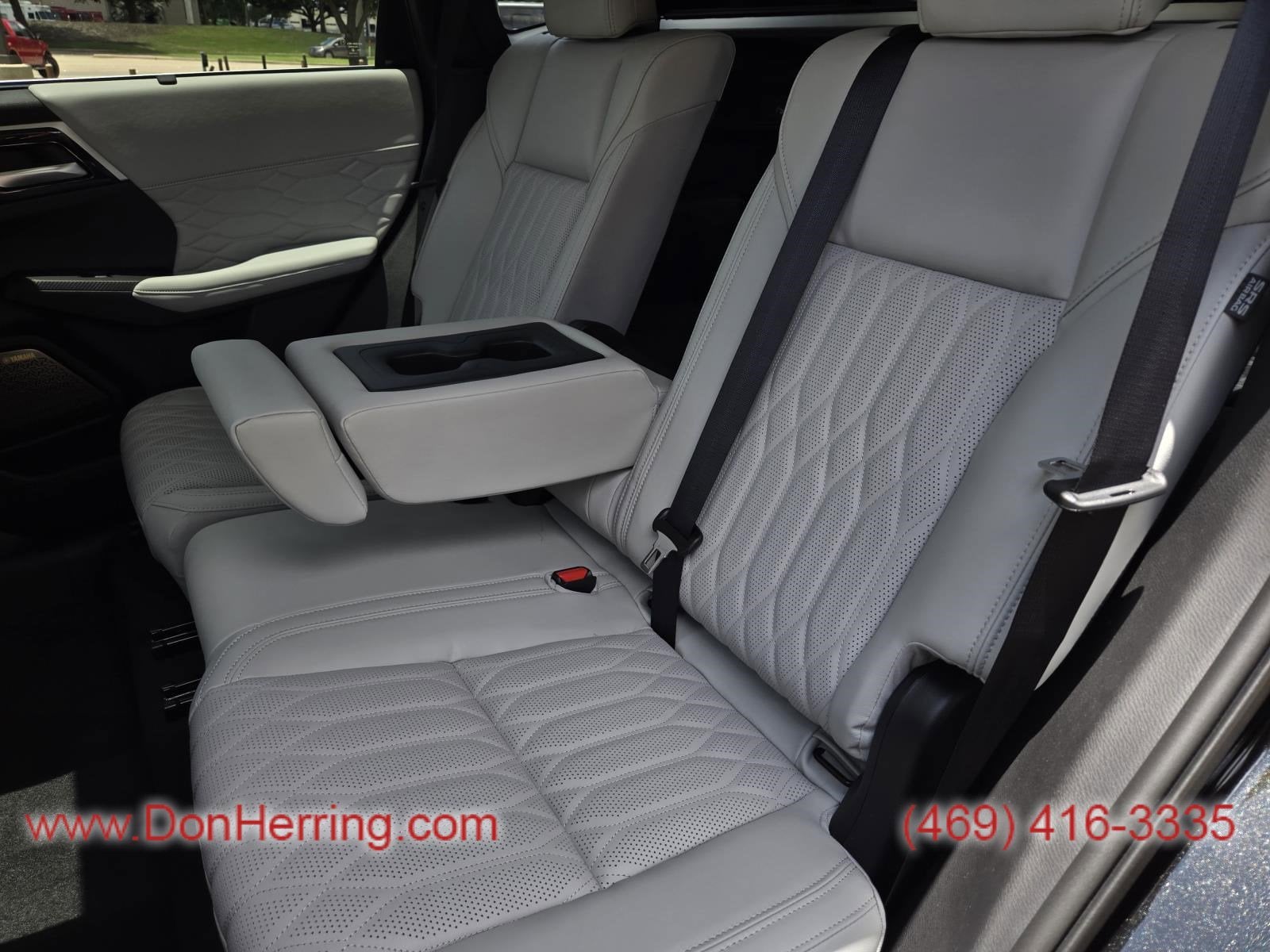 2025 Mitsubishi Outlander PLAT EDIT AWC