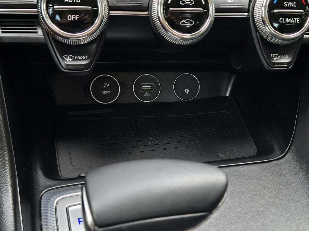 2022 Genesis G70 2.0T