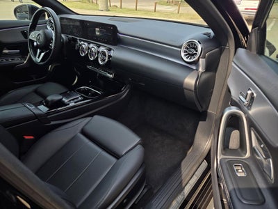 2022 Mercedes-Benz A-Class A220