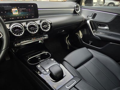 2022 Mercedes-Benz A-Class A220