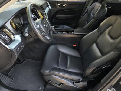 2018 Volvo XC60 Momentum