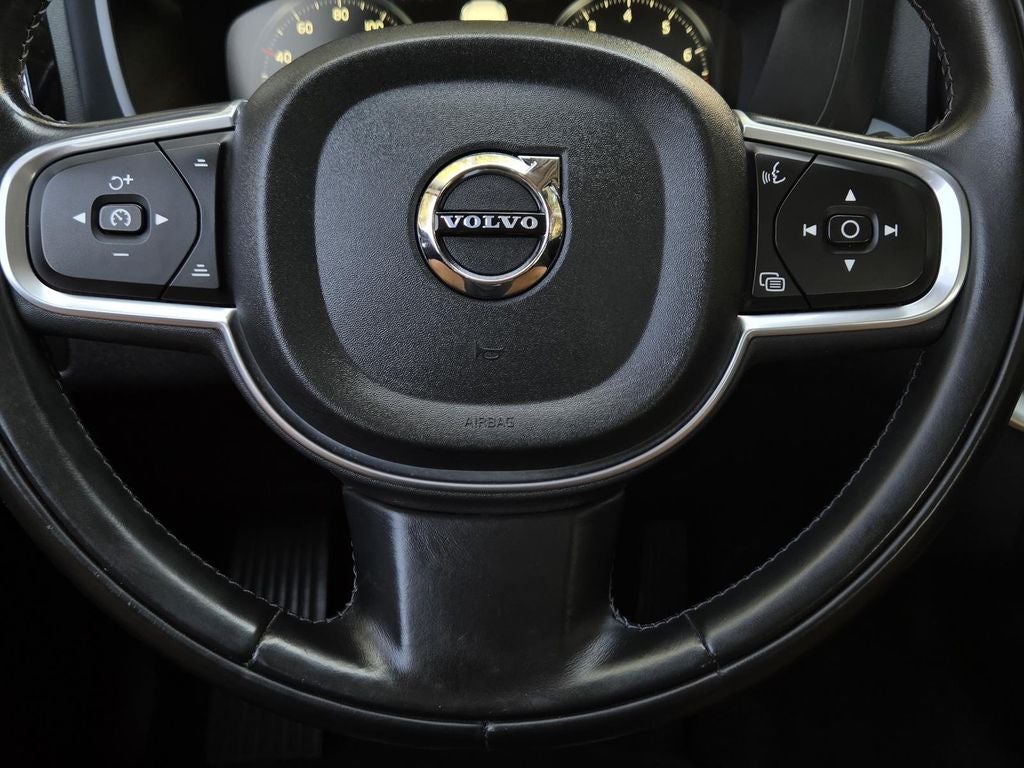 2018 Volvo XC60 Momentum