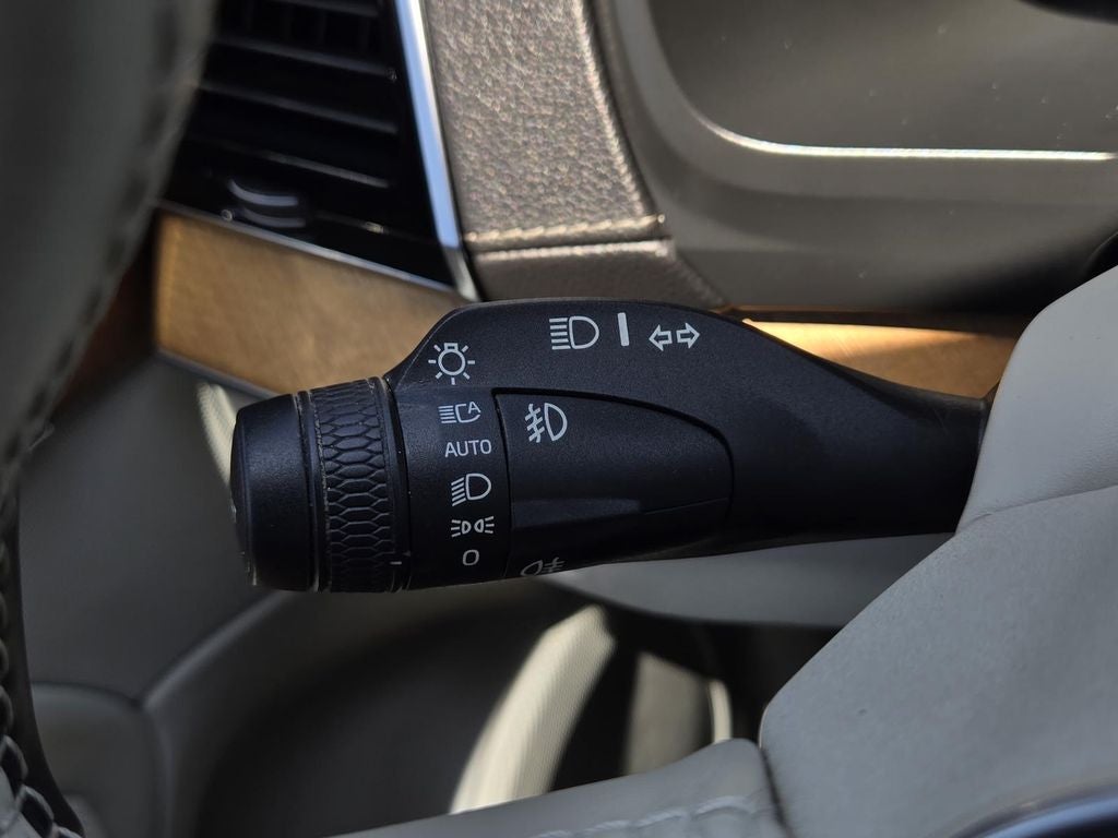 2019 Volvo XC90 Inscription