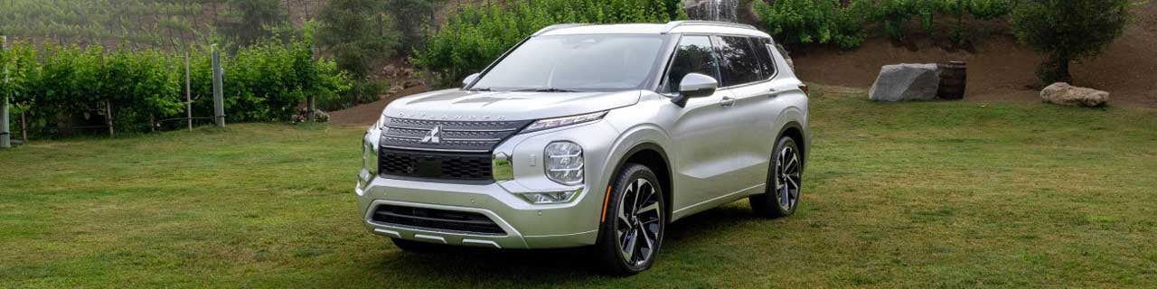 2023 Mitsubishi Outlander in Irving, TX